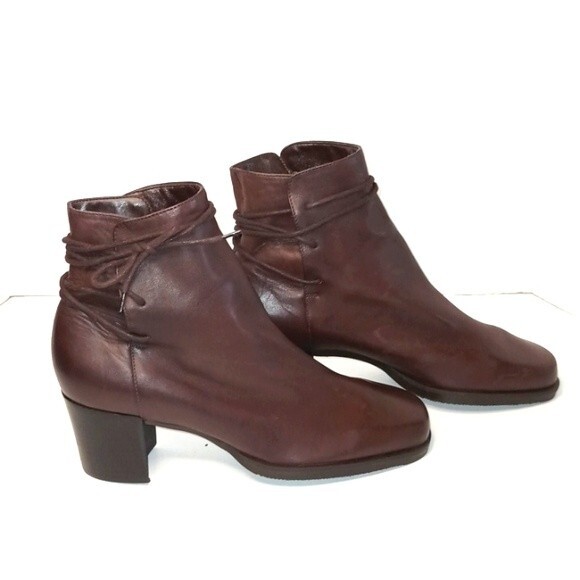 Enzo Y Intrigue Leather Tie Ankle Booties size 9 - Picture 1 of 16